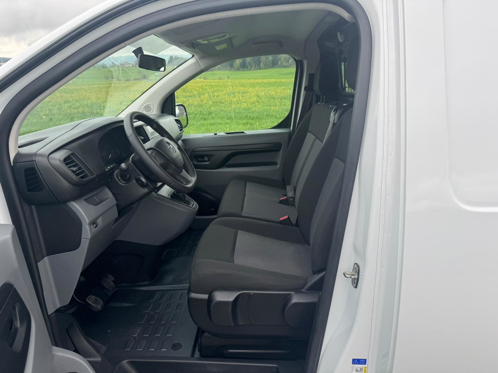 OPEL Vivaro Cargo 1.5 D s/s M, Diesel, Second hand / Used, Manual - 7