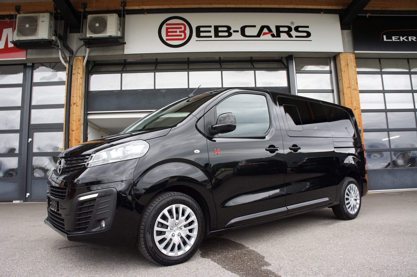 OPEL Vivaro Cargo 2.0 D s/s DK var. Dangel 4x4 mit Achse +90mm