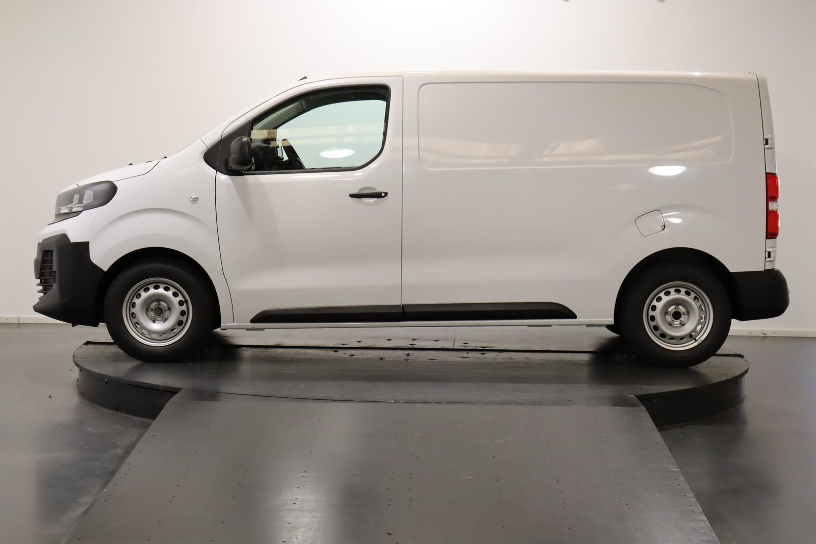OPEL Vivaro Cargo 2.0 D 144 S/S, Diesel, Auto nuove, Automatico - 2