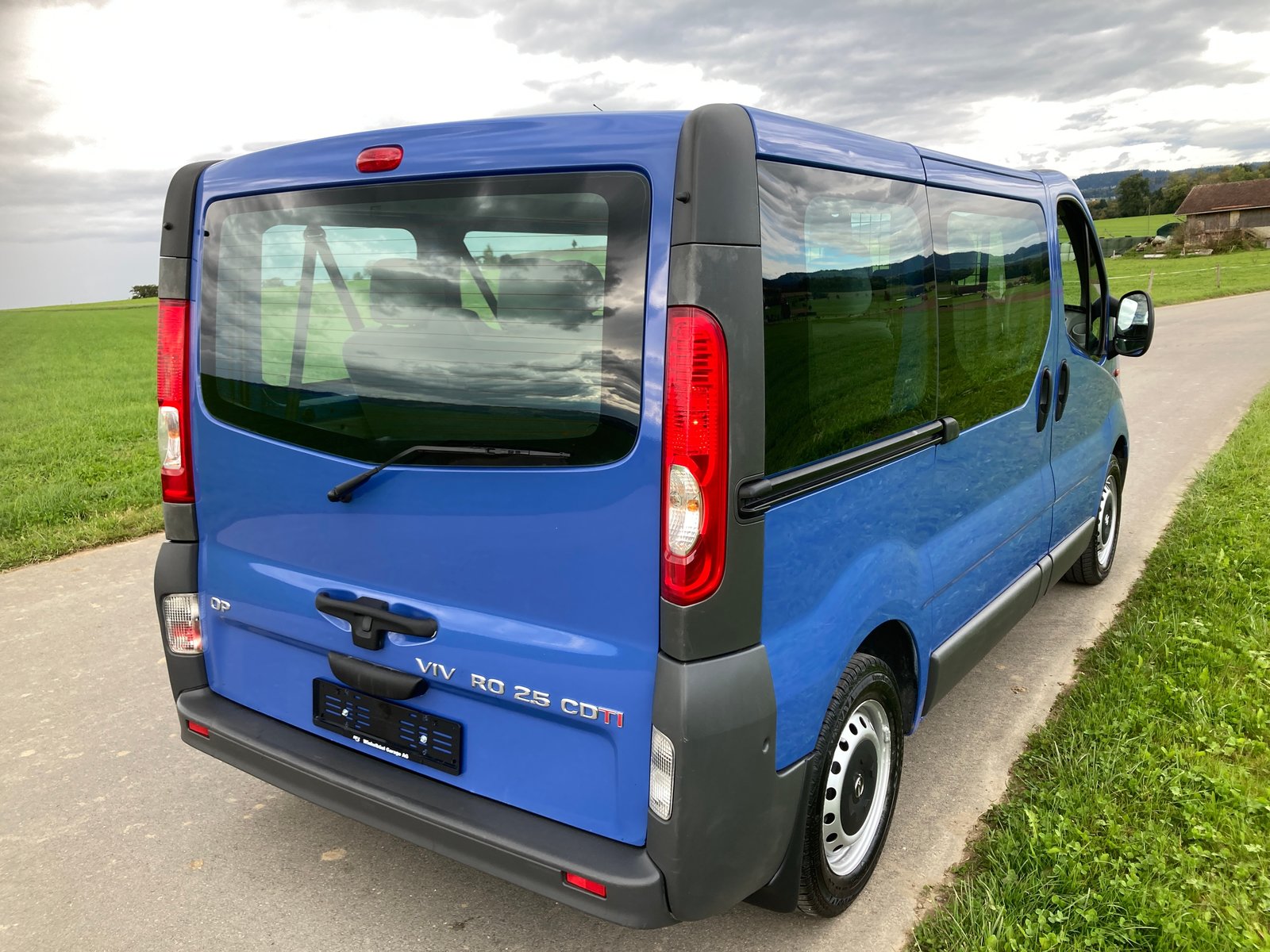 OPEL Vivaro 2.5 CDTI 2.7t, Diesel, Second hand / Used, Automatic - 3