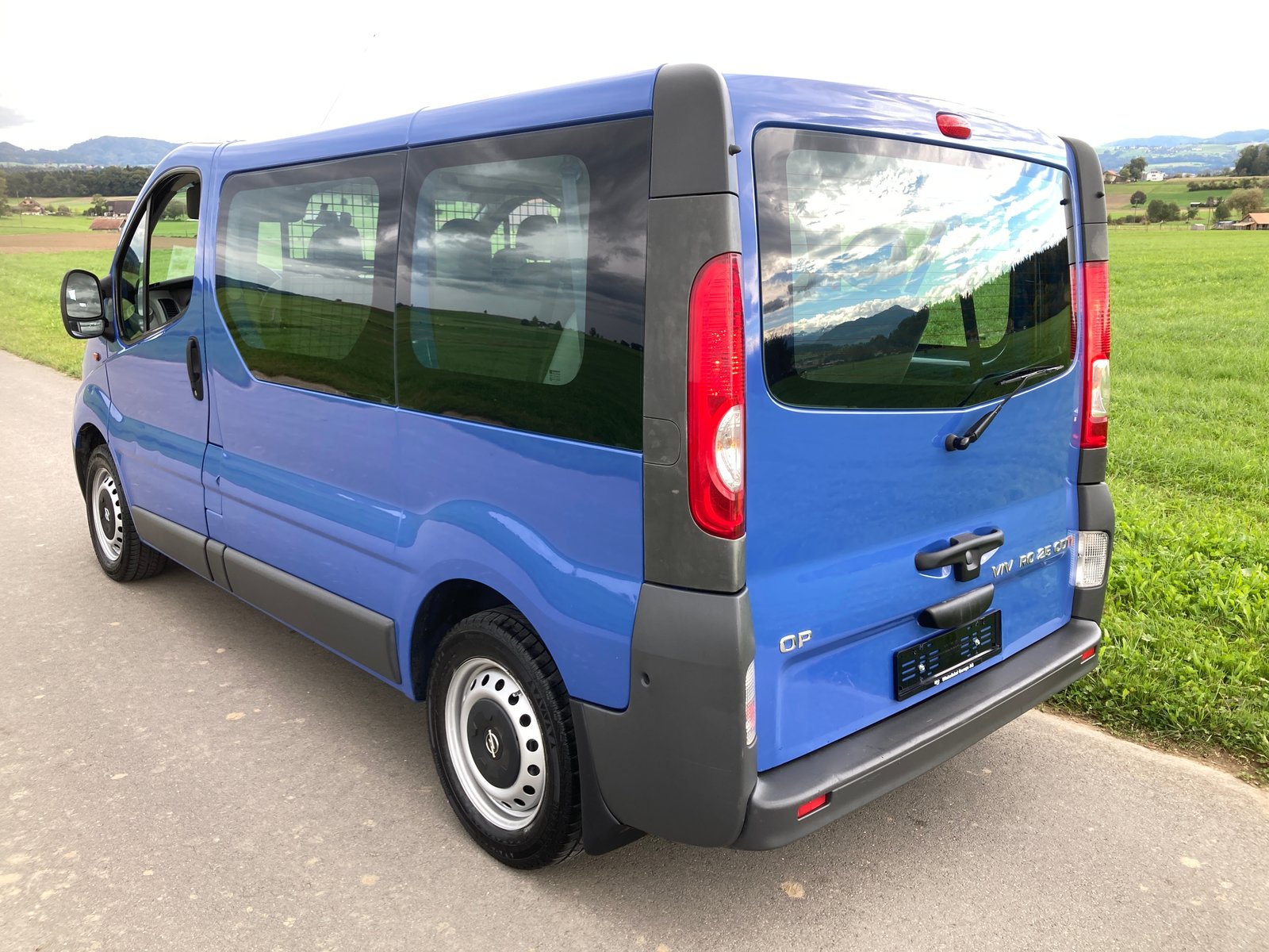 OPEL Vivaro 2.5 CDTI 2.7t, Diesel, Second hand / Used, Automatic - 4