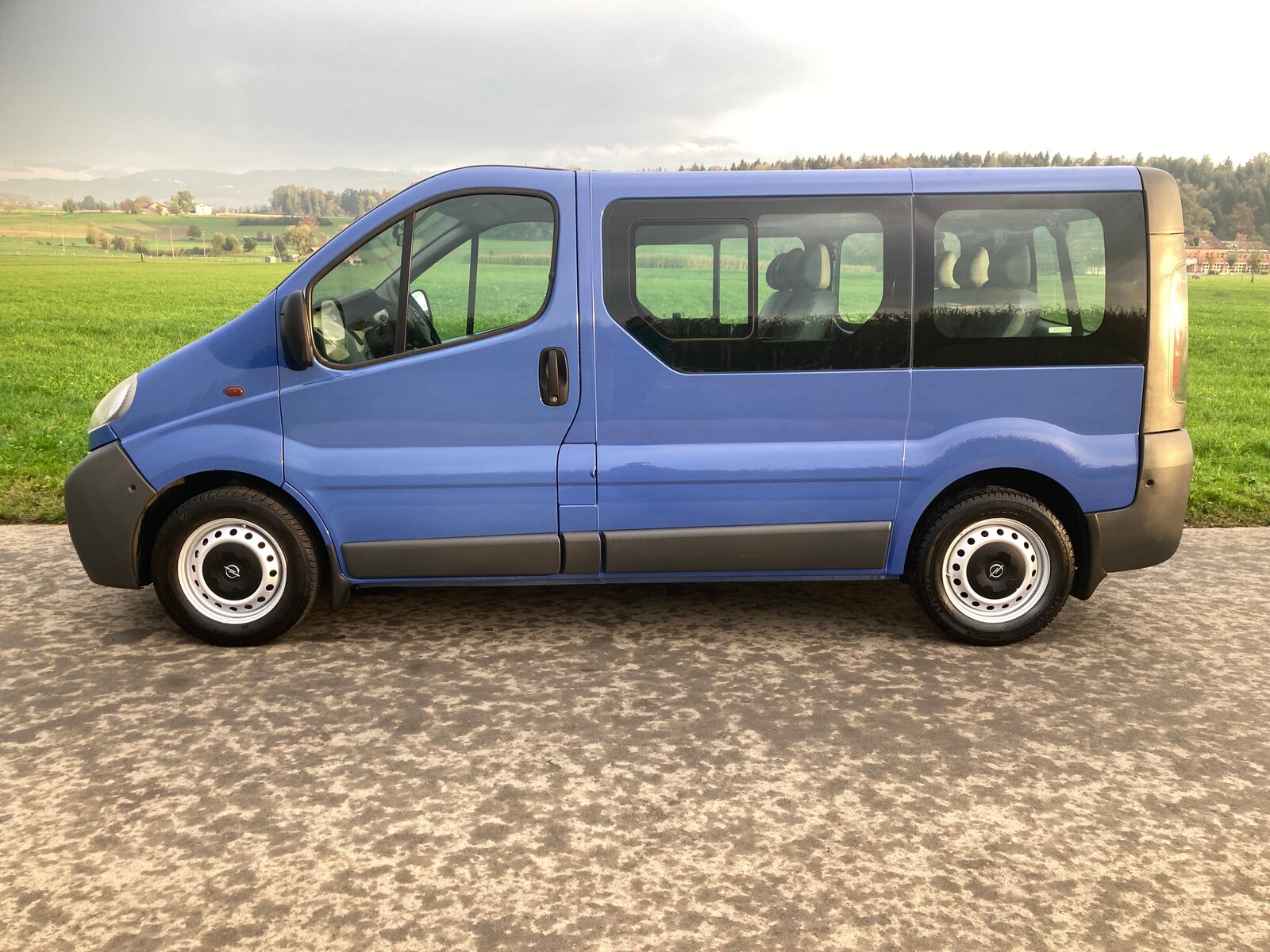 OPEL Vivaro 2.5 CDTI 2.7t L1H1 9 Plätzer Automat, Diesel, Occasioni / Usate, Automatico - 6
