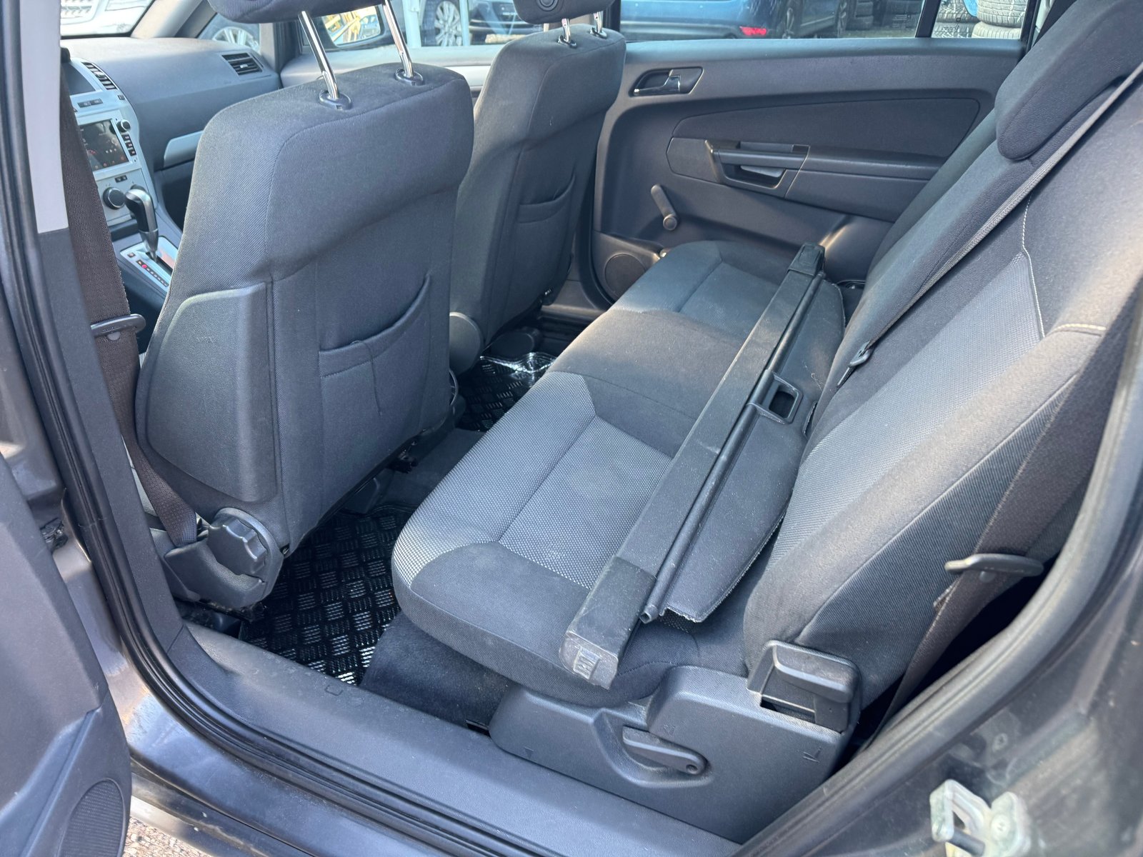 OPEL Zafira 2.2i 16V Enjoy, Essence, Occasion / Utilisé, Manuelle - 7