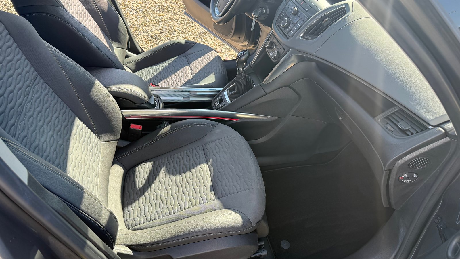 OPEL Zafira Tourer 1.4i 16V Cosmo, Benzin, Occasion / Gebraucht, Handschaltung - 6