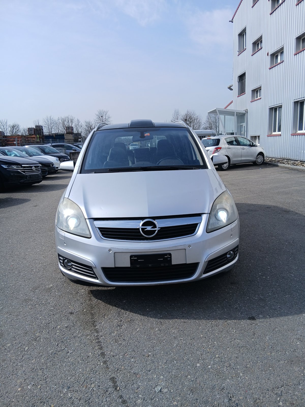 OPEL Zafira 2.2i 16V Essentia