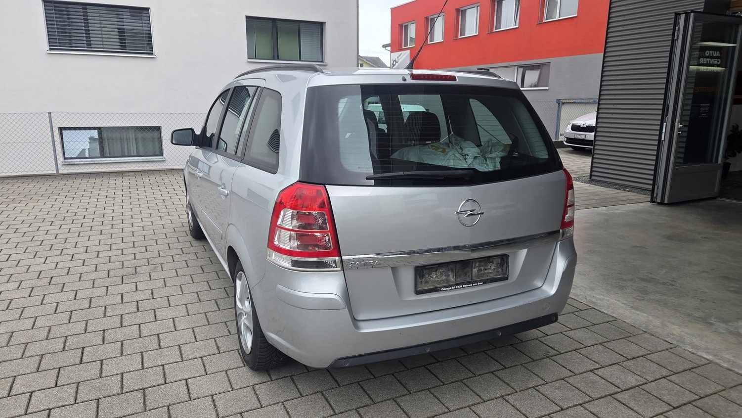 OPEL Zafira 1.8i 16V, Essence, Occasion / Utilisé, Manuelle - 4