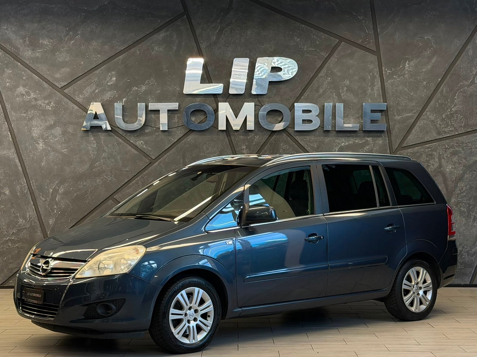 OPEL Zafira 2.2i 16V Enjoy Automatic