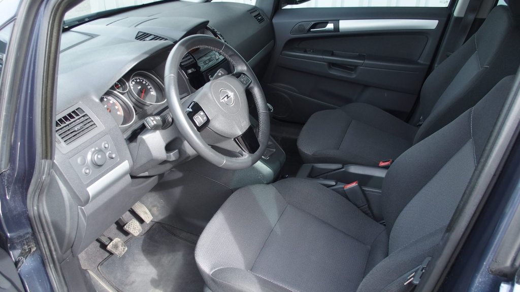 OPEL 1.8 16V Cosmo, Essence, Occasion / Utilisé, Manuelle - 5