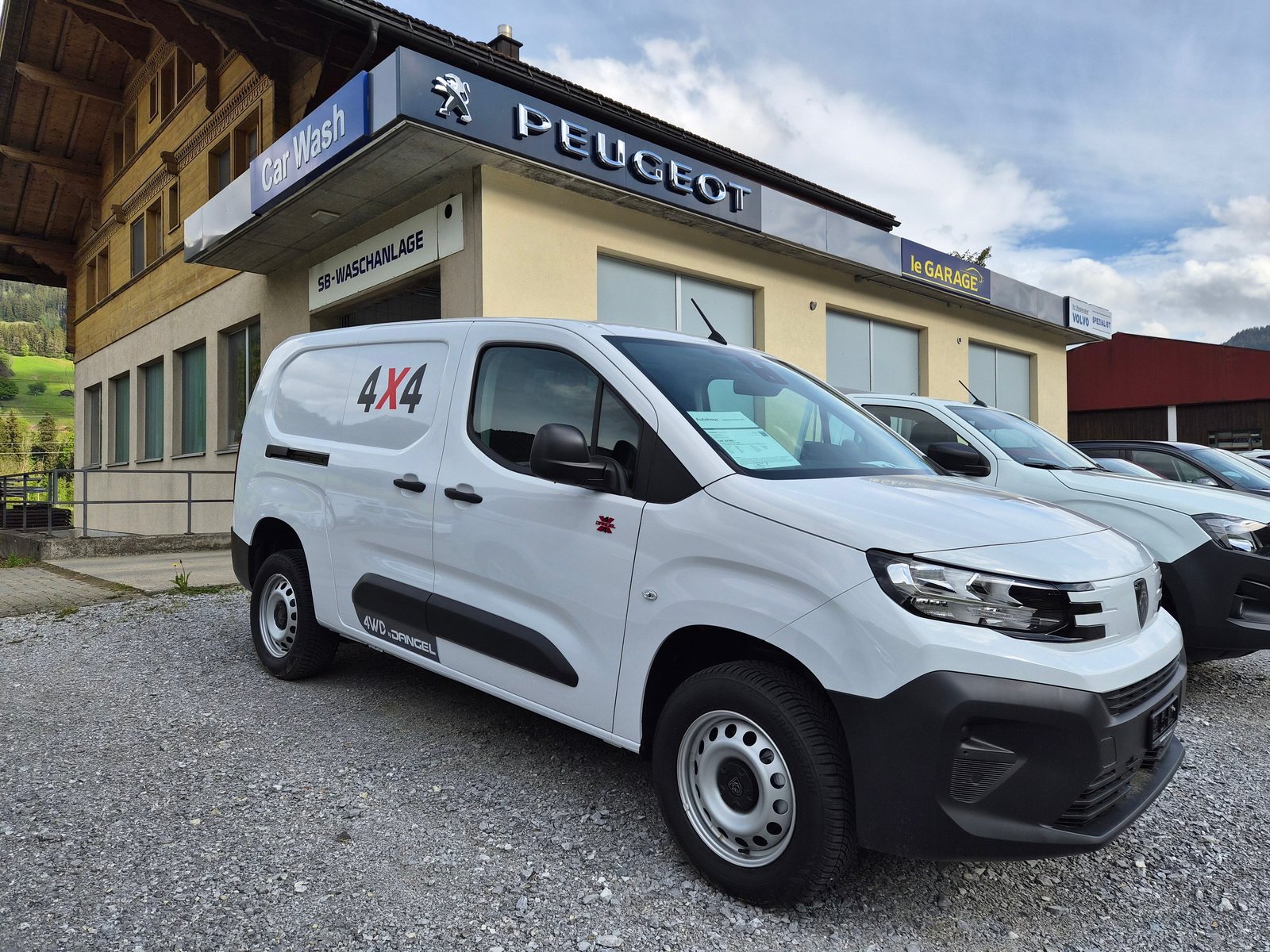 PEUGEOT 1000 Long 4x4