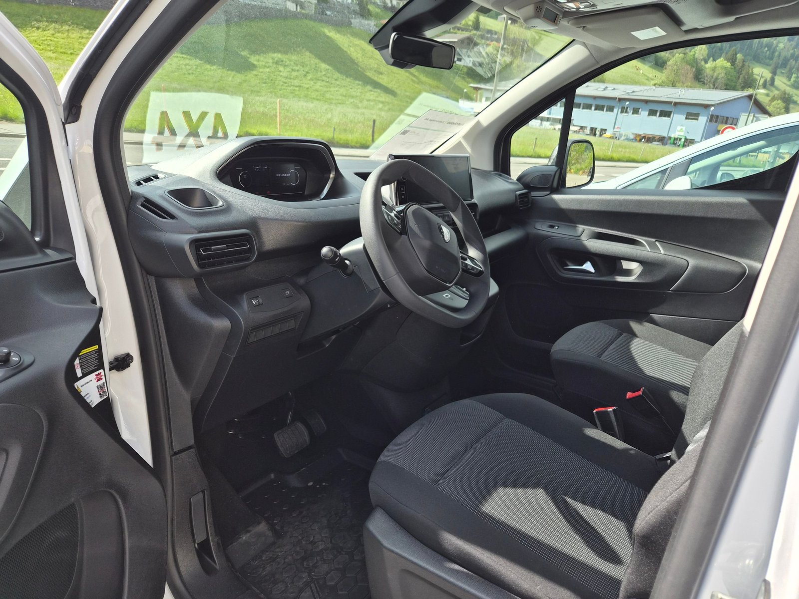 PEUGEOT 1000 Long 4x4, Diesel, Occasion / Gebraucht - 3