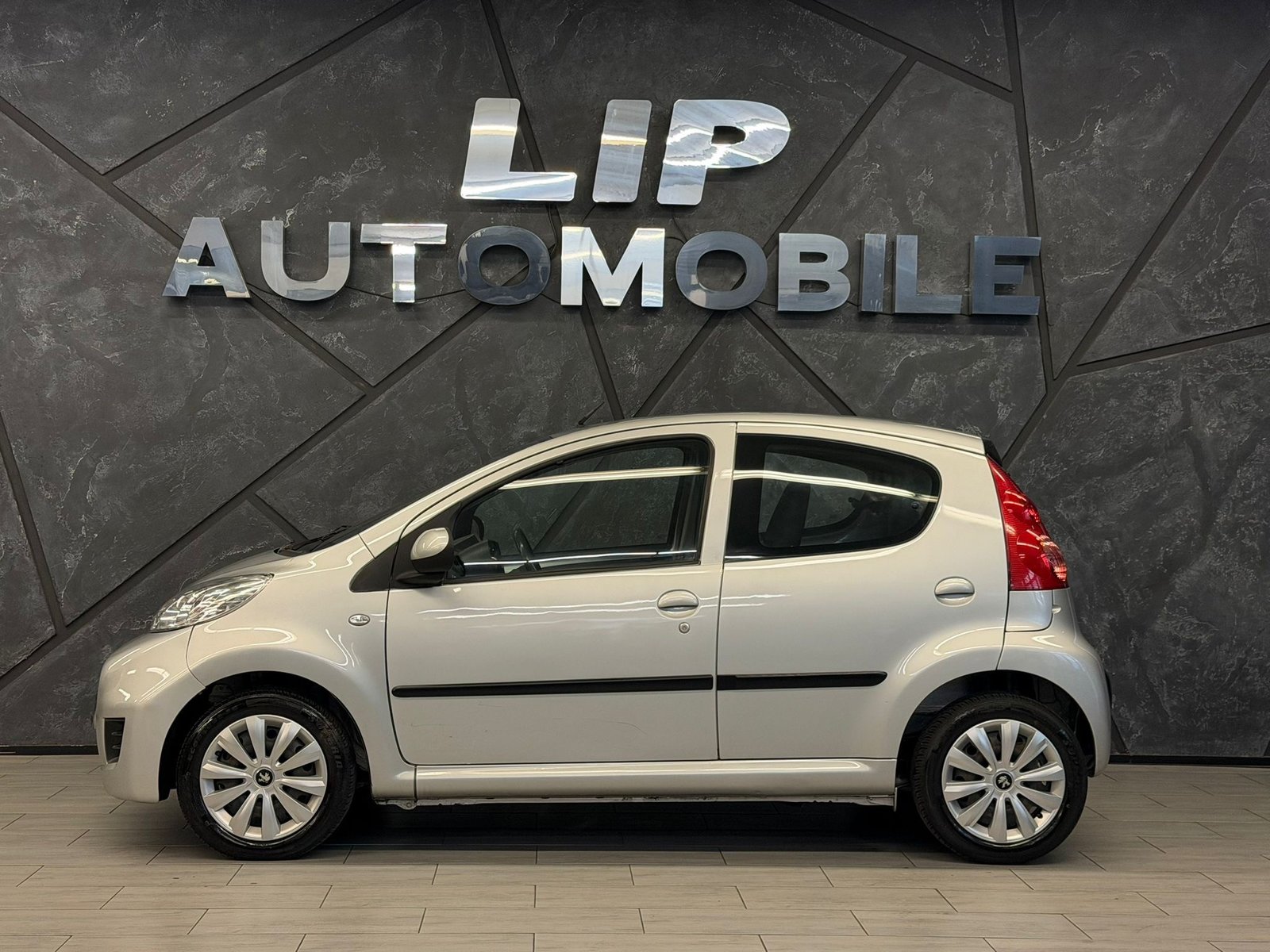 PEUGEOT 107 1.0 Trendy, Essence, Occasion / Utilisé, Manuelle - 5