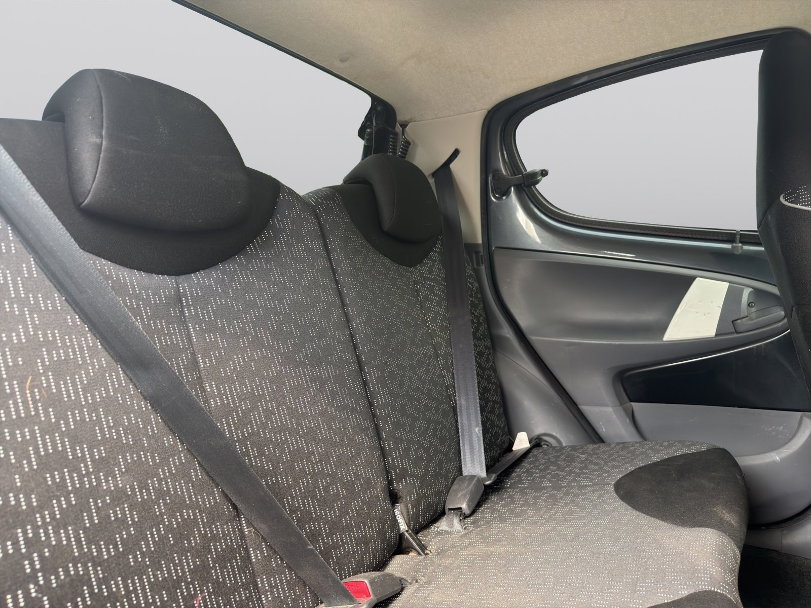 PEUGEOT 107 1.0 Swiss Edition, Benzin, Occasion / Gebraucht, Handschaltung - 4