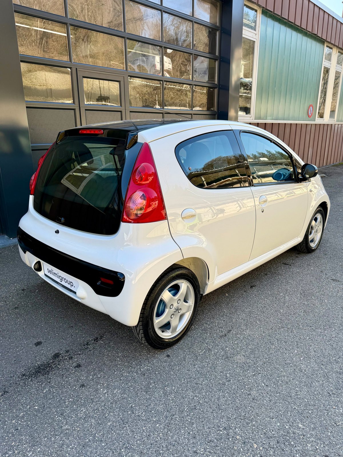 PEUGEOT 107 1.0 Swiss Edition, Essence, Occasion / Utilisé, Manuelle - 6