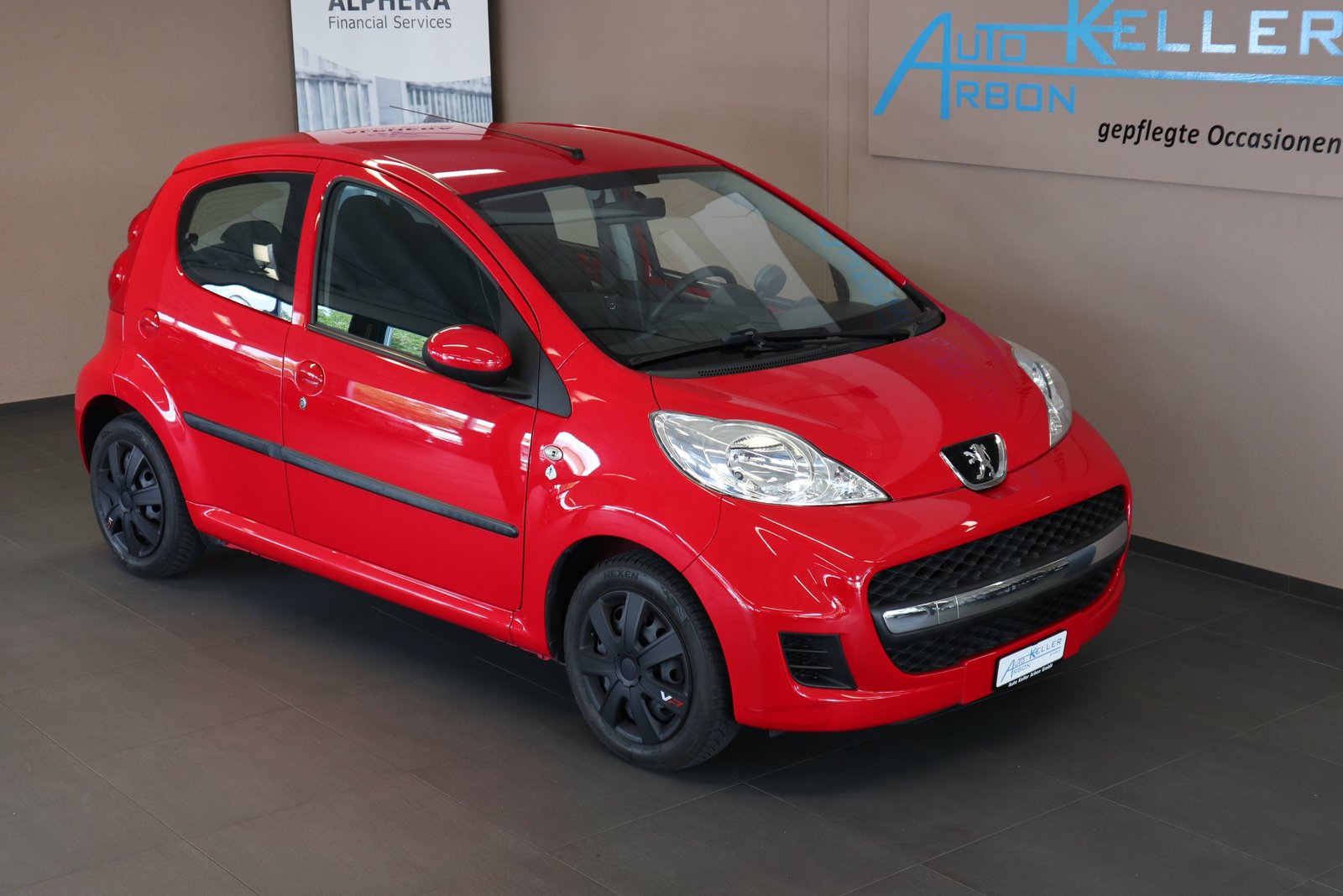 PEUGEOT 107 1.0 Trendy EGS, Petrol, Second hand / Used, Automatic - 2