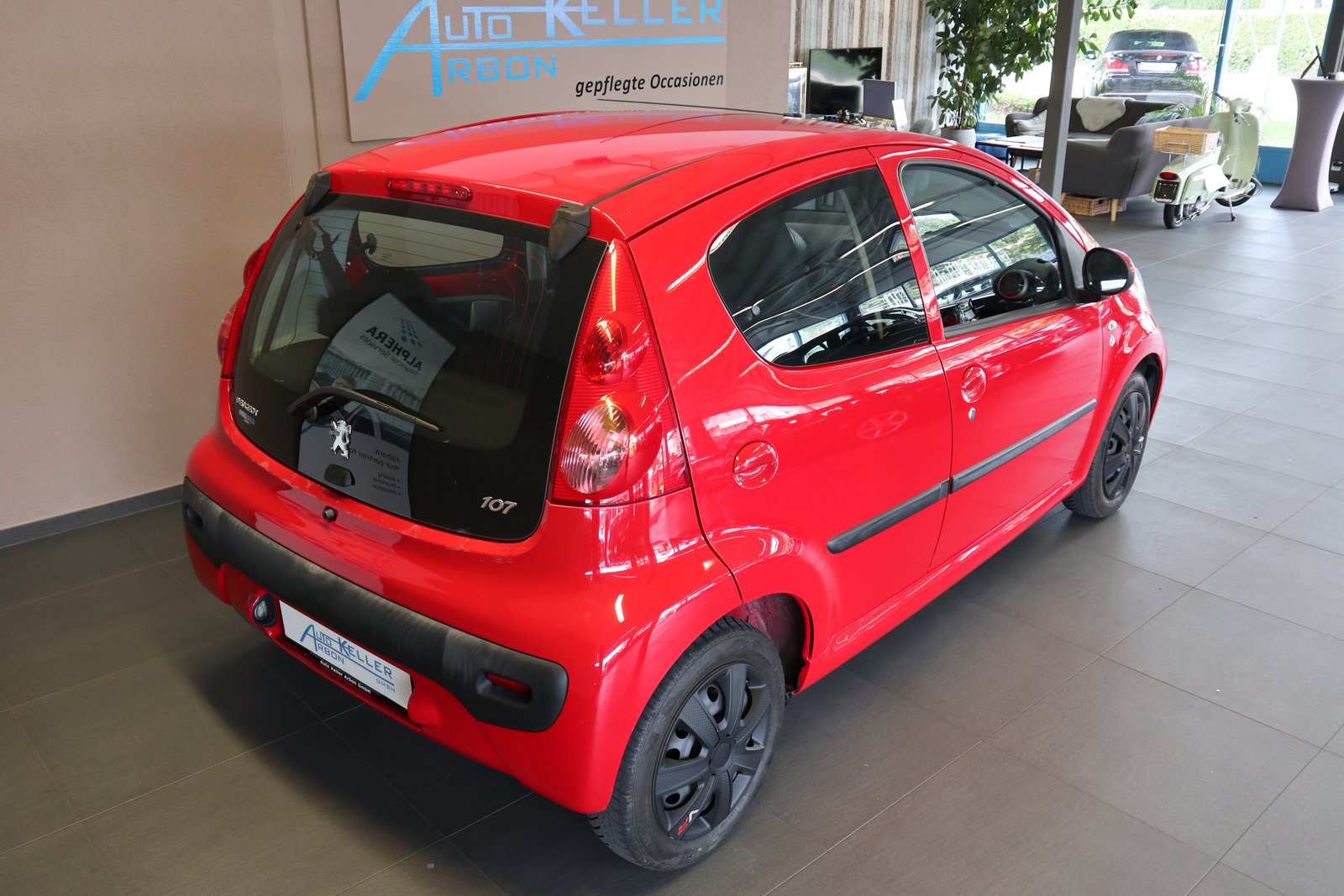 PEUGEOT 107 1.0 Trendy EGS, Petrol, Second hand / Used, Automatic - 6