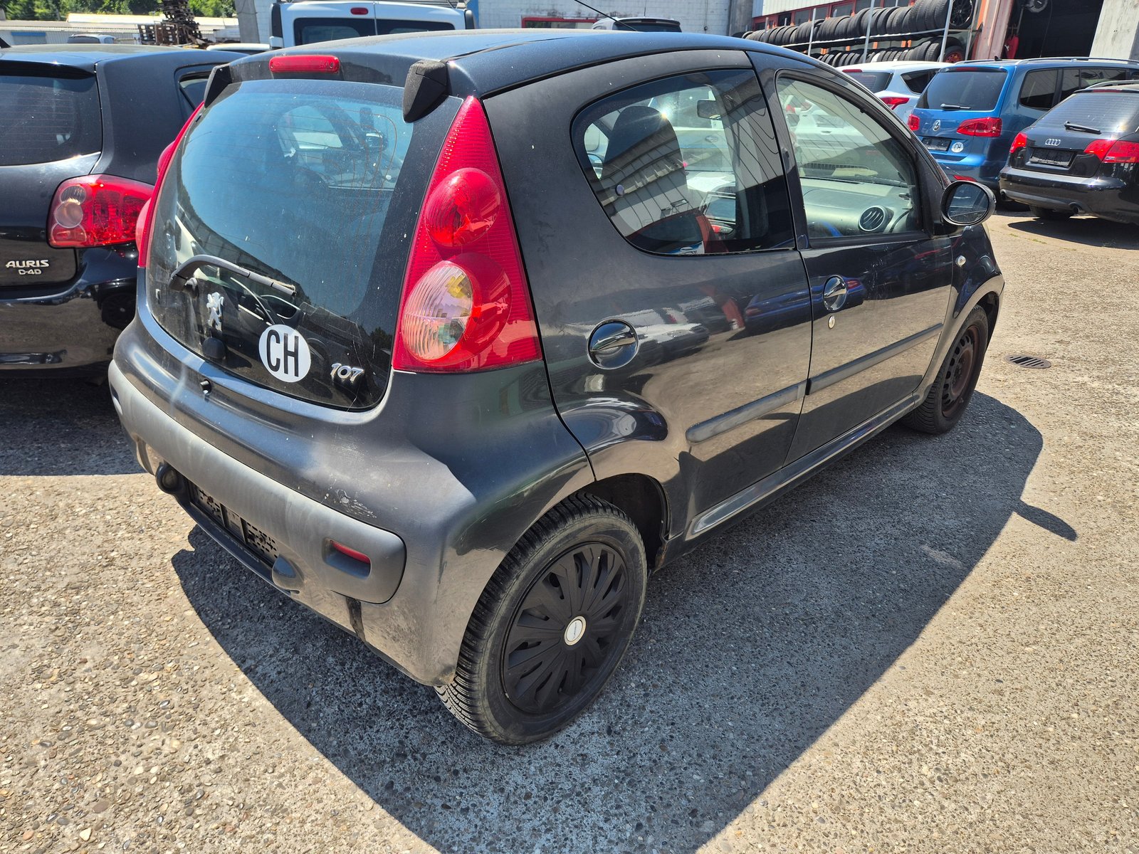 PEUGEOT 107 1.0 Trendy, Petrol, Second hand / Used, Manual - 4