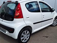 PEUGEOT 107 1.0 Trendy EGS, Petrol, Second hand / Used, Automatic - 3