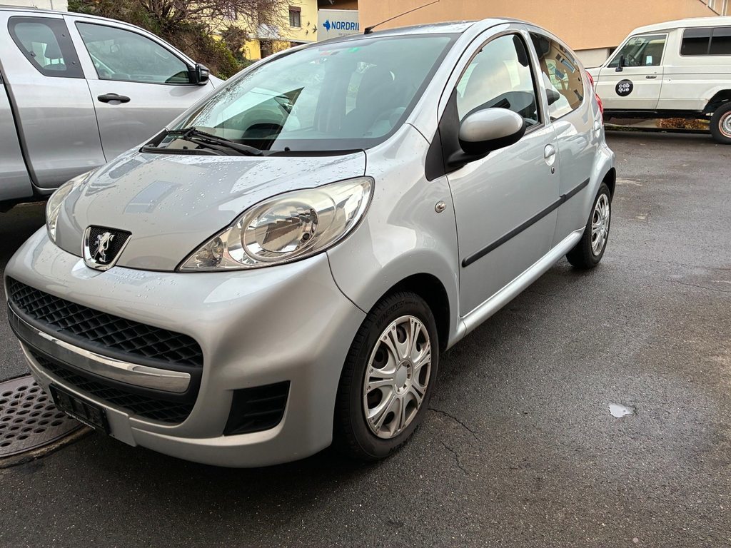 PEUGEOT 107 1.0 Swiss Edition, Petrol, Second hand / Used, Manual - 2