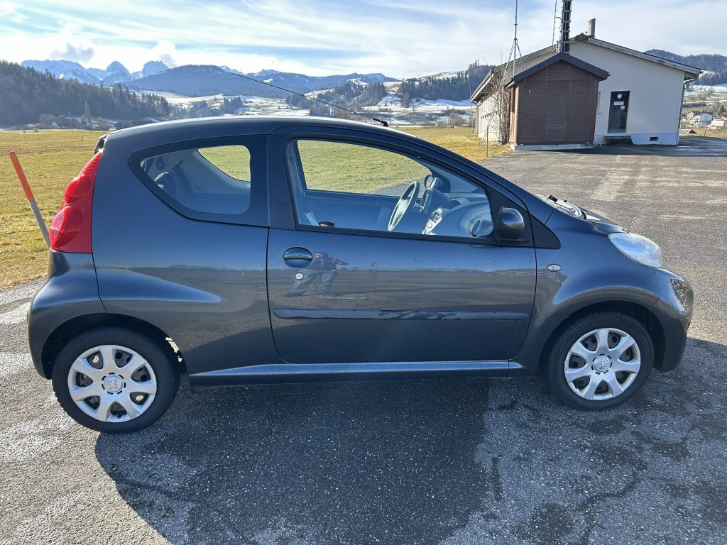 PEUGEOT 107 1.0 Trendy, Benzin, Occasion / Gebraucht, Handschaltung - 6