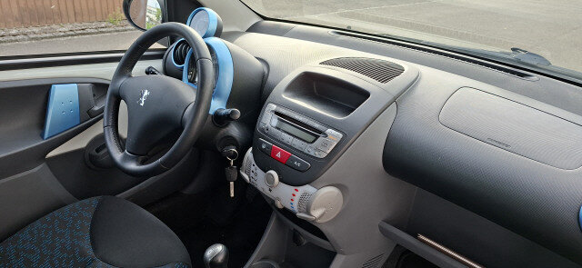 PEUGEOT 107 1.0 Swiss Edition, Benzin, Occasion / Gebraucht, Handschaltung - 6