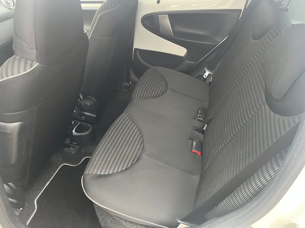 PEUGEOT 107 1.0 Active ETG, Petrol, Second hand / Used, Automatic - 7
