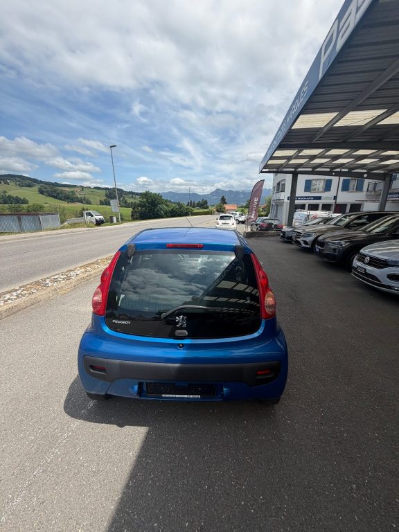 PEUGEOT 107 1.0 Trendy 2-Tronic, Essence, Occasion / Utilisé, Automatique - 4
