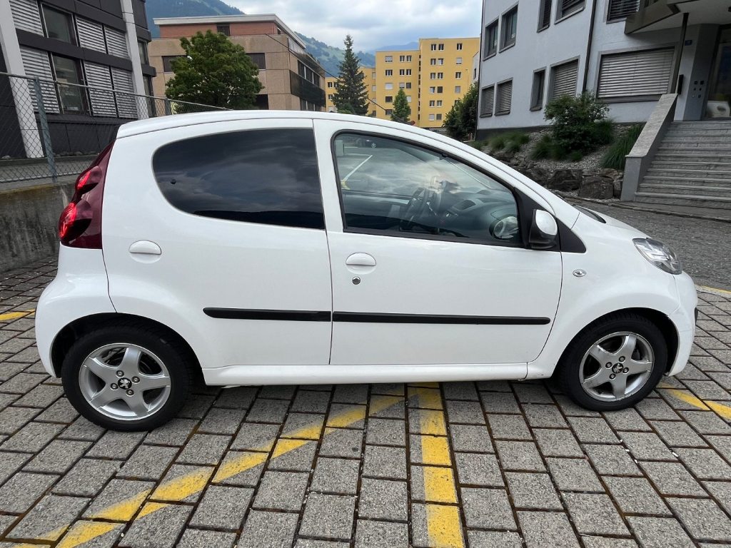 PEUGEOT 107 1.0 Active ETG, Petrol, Second hand / Used, Automatic - 5
