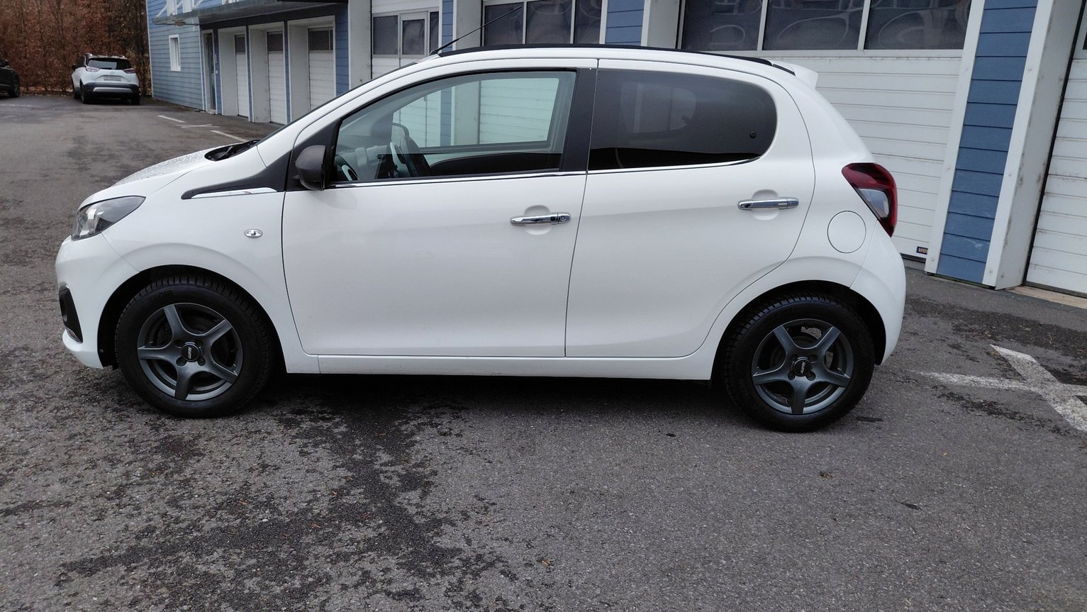 PEUGEOT 108 1.2 VTi Roland Garros Top, Essence, Occasion / Utilisé, Manuelle - 7