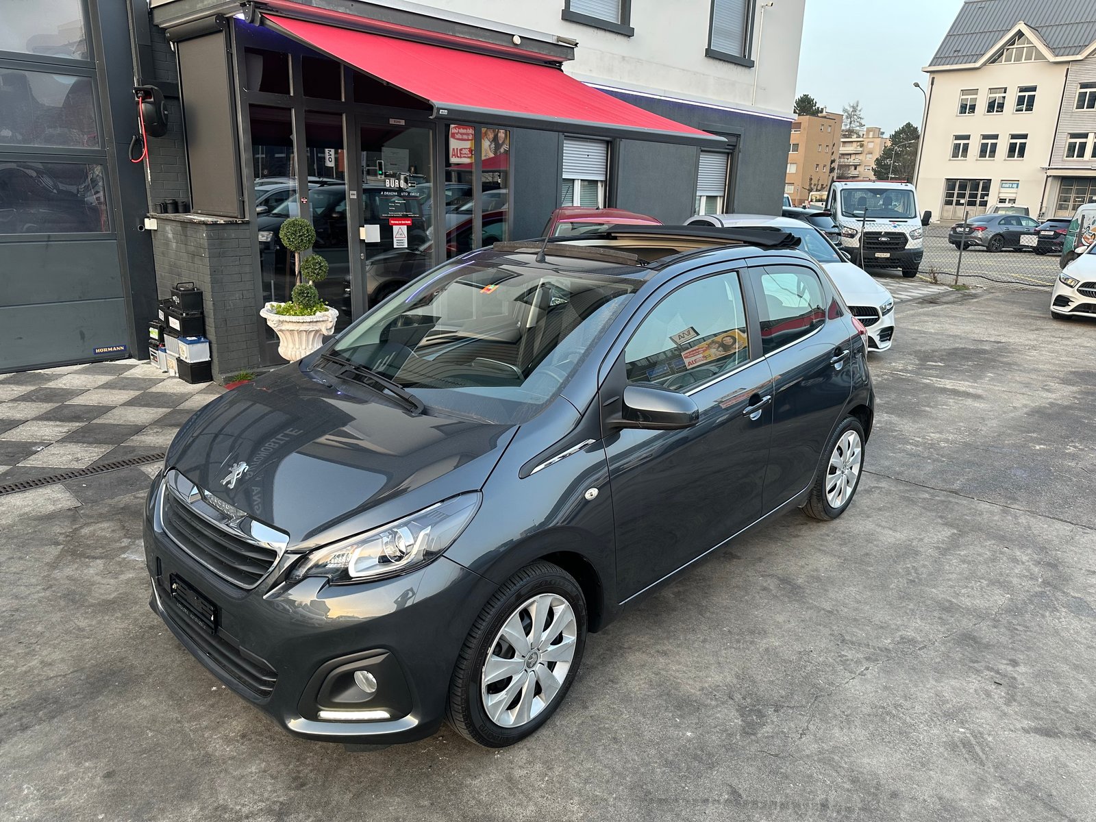 PEUGEOT 108 1.0 VTi Active Top ETG, Petrol, Second hand / Used, Automatic - 3