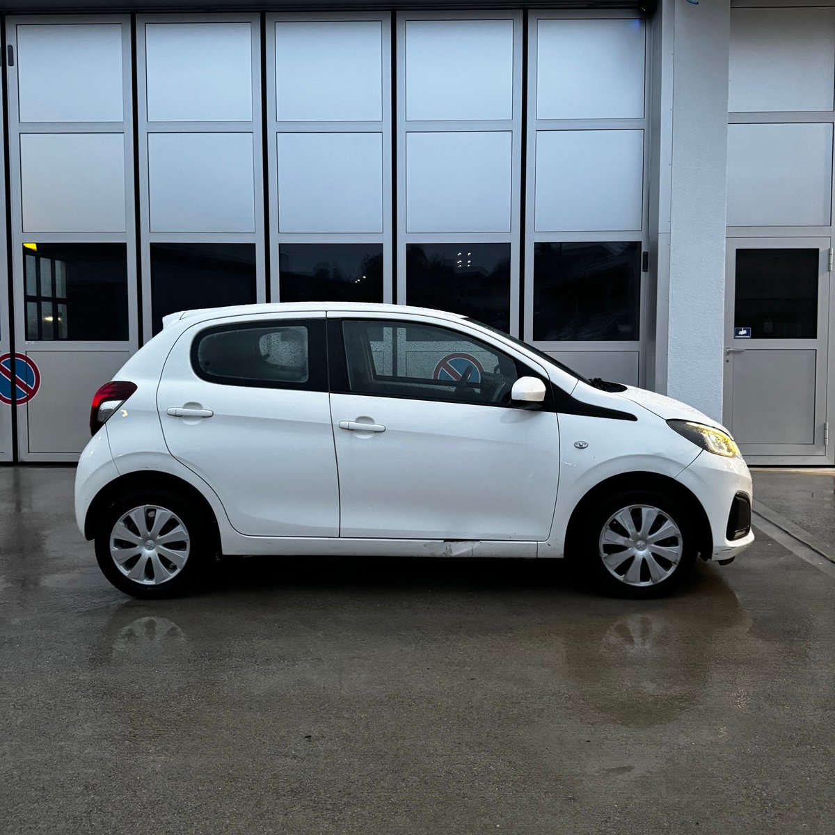 PEUGEOT 108, Benzin, Occasion / Gebraucht, Automatik - 4