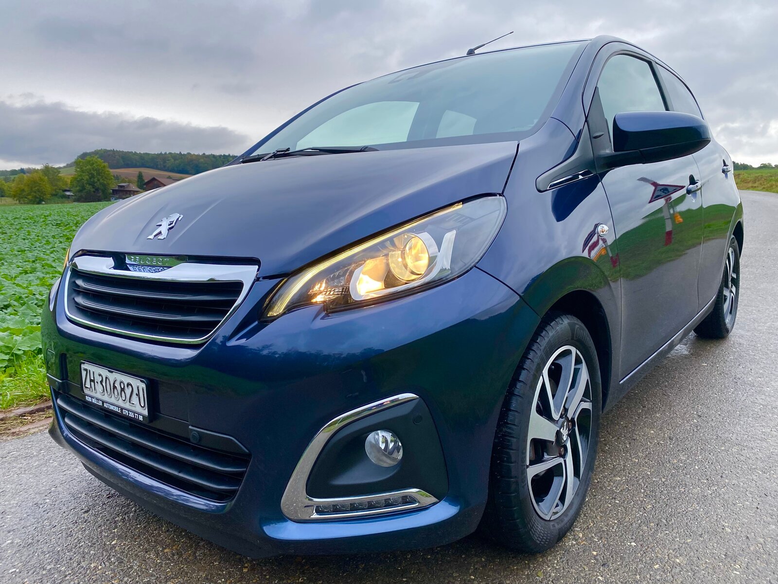 PEUGEOT 108 1.2 VTi Active Top