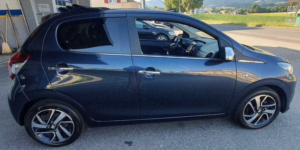 PEUGEOT 108 1.2 PureTech Allure Top, Petrol, Second hand / Used, Manual - 3