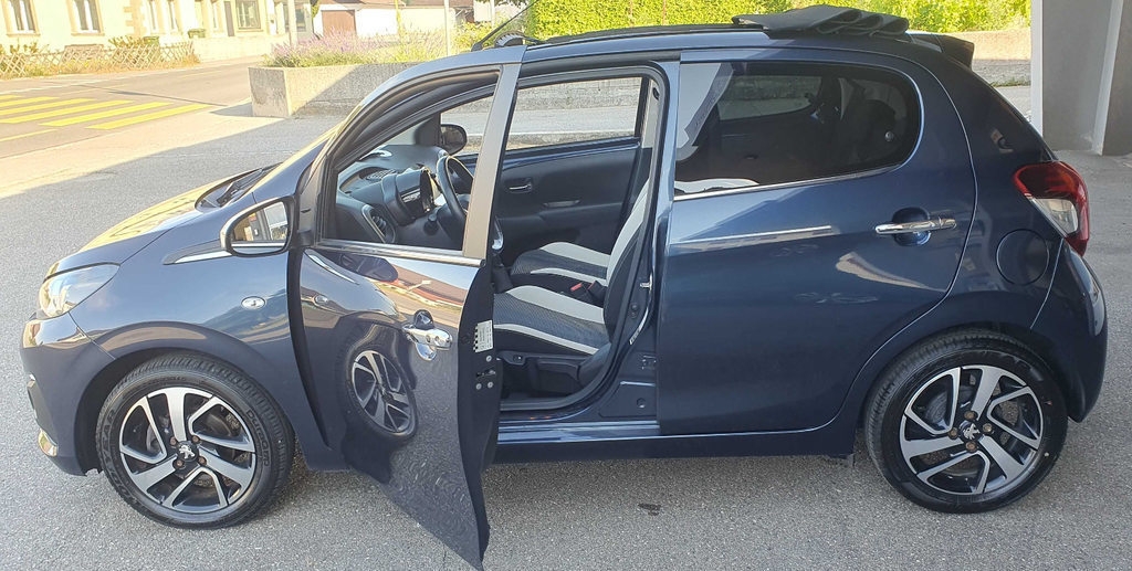 PEUGEOT 108 1.2 PureTech Allure Top, Petrol, Second hand / Used, Manual - 5