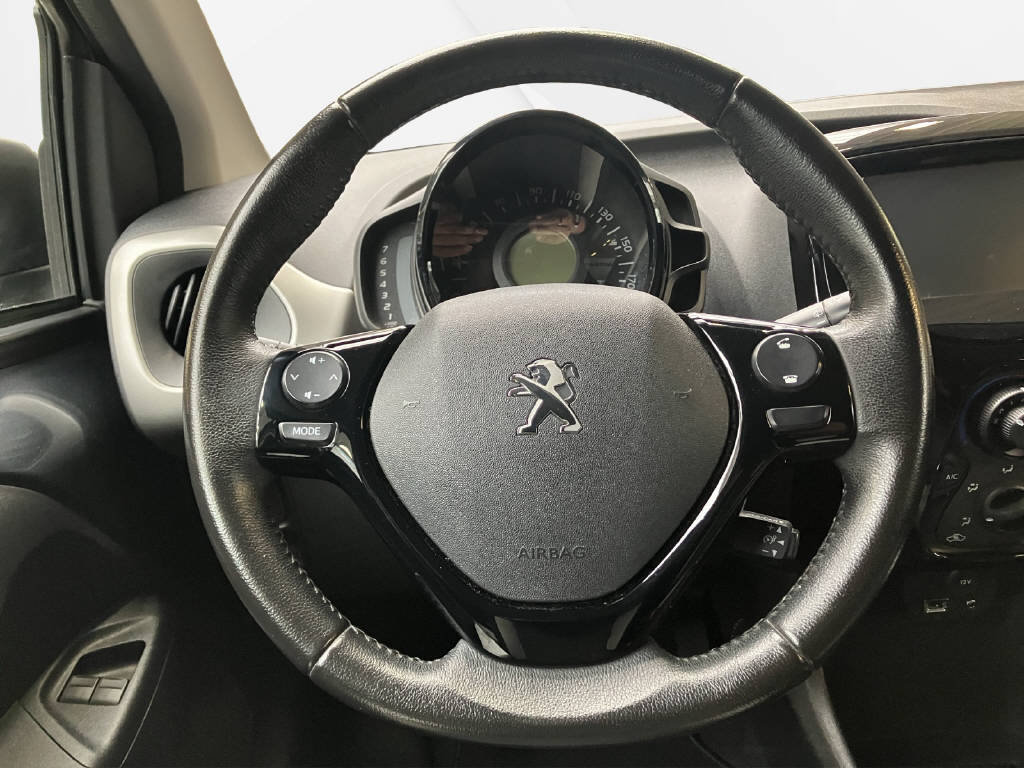 PEUGEOT 108 1.2 PureTech Allure Top, Benzin, Occasion / Gebraucht, Handschaltung - 6