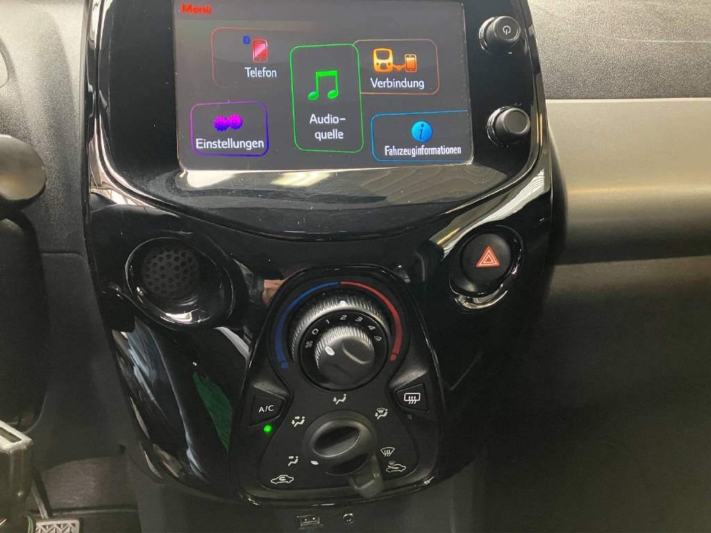 PEUGEOT 108 1.2 PureTech Allure Top, Benzin, Occasion / Gebraucht, Handschaltung - 7