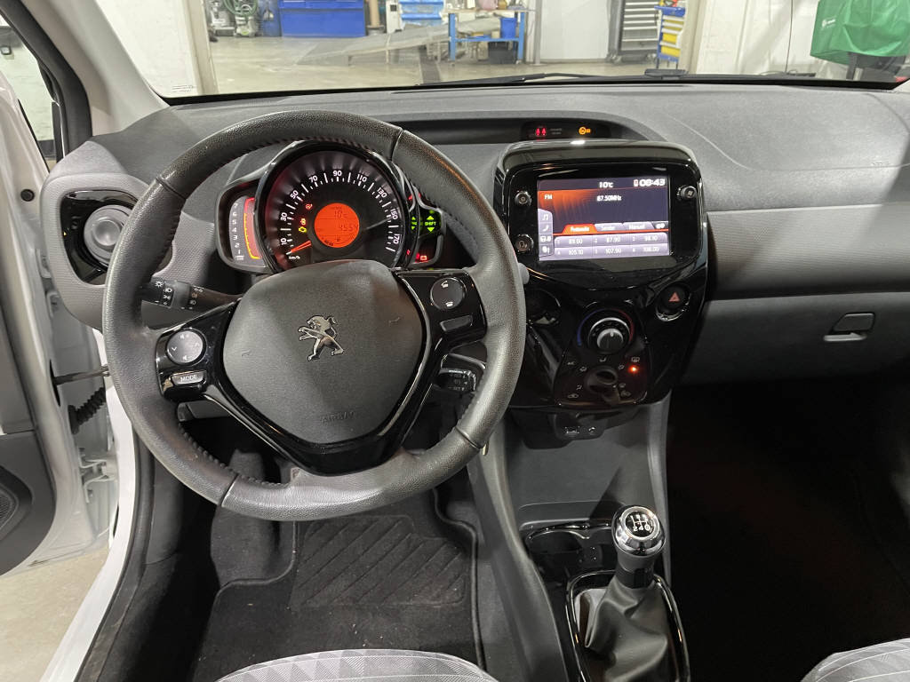 PEUGEOT 108 1.0 VTi Allure S/S, Benzin, Occasion / Gebraucht, Handschaltung - 7
