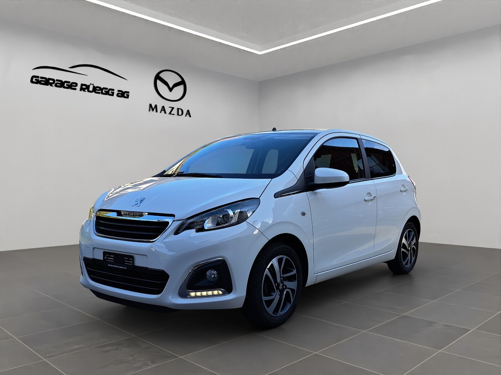 PEUGEOT 108 1.0 VTi Allure S/S, Petrol, Second hand / Used, Manual - 2