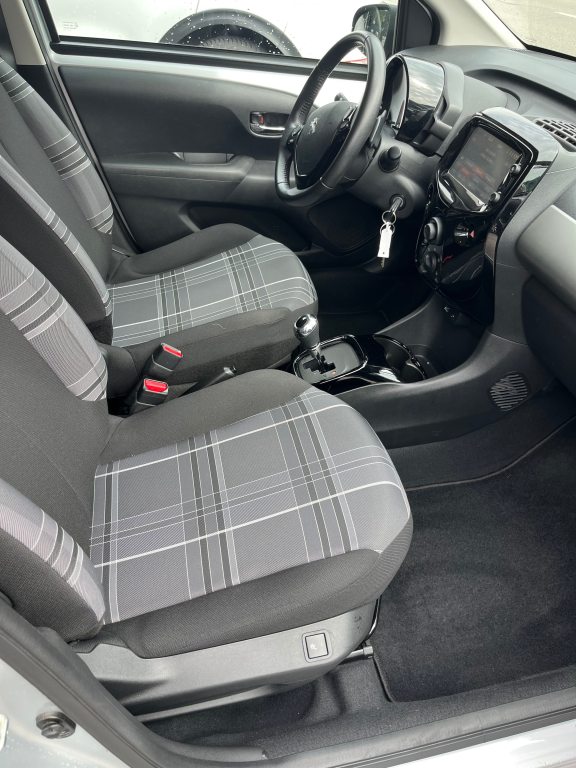 PEUGEOT 108 1.0 PureTech Collect. Top ETG, Essence, Occasion / Utilisé, Automatique - 6