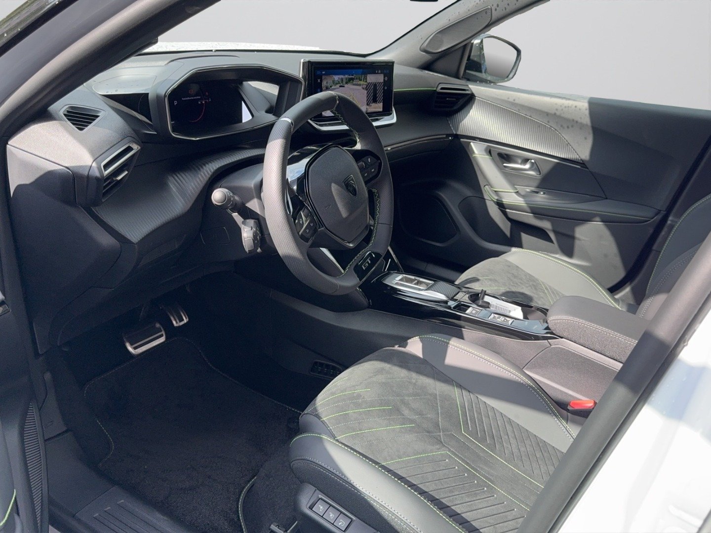 PEUGEOT 2008 NEW 1.2 Hybrid 145 GT, Full-Hybrid Petrol/Electric, New car, Automatic - 5