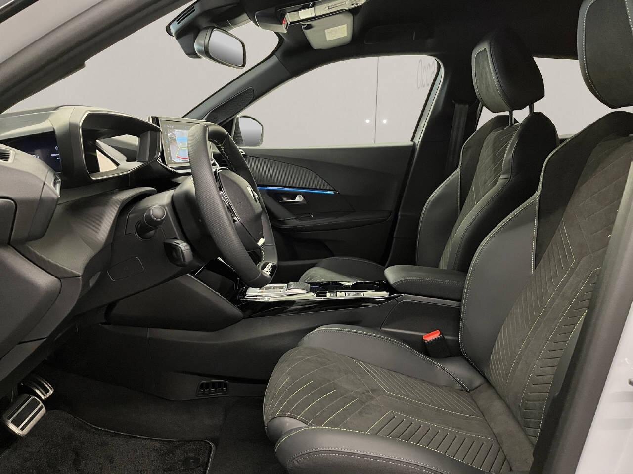 PEUGEOT 2008 e-GT, Electric, Pre-registered new car, Automatic - 2