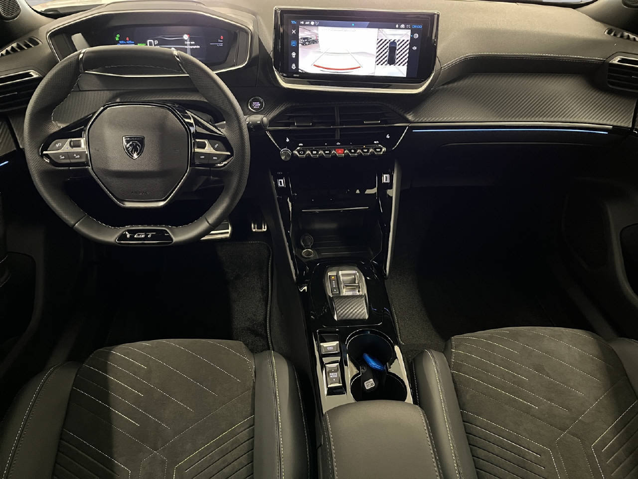 PEUGEOT 2008 e-GT, Électrique, Voiture nouvelle, Automatique - 6