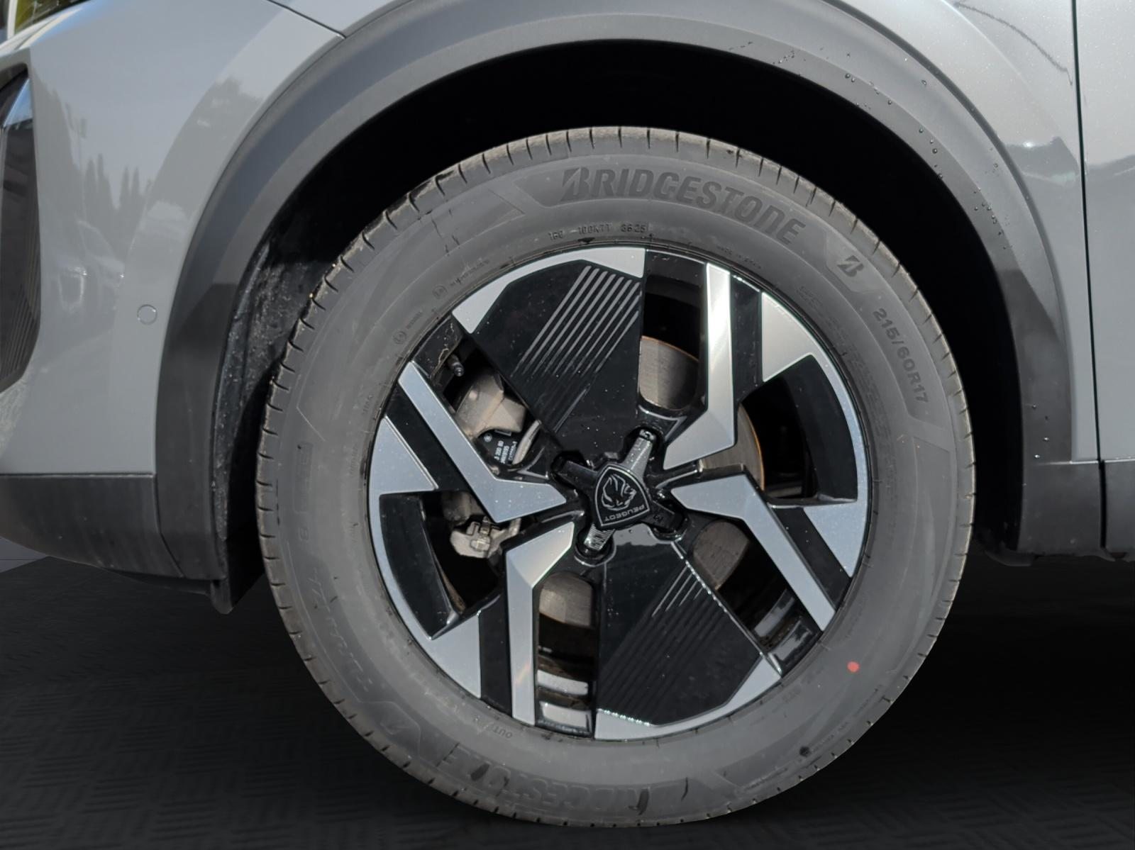 PEUGEOT 2008 1.2 Hybrid 145 Allure Premium, Mild-Hybrid Petrol/Electric, New car, Automatic - 7