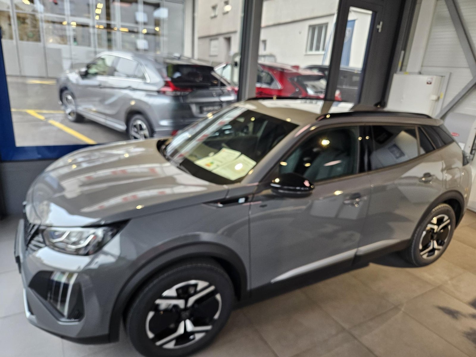 PEUGEOT 2008 e-Allure