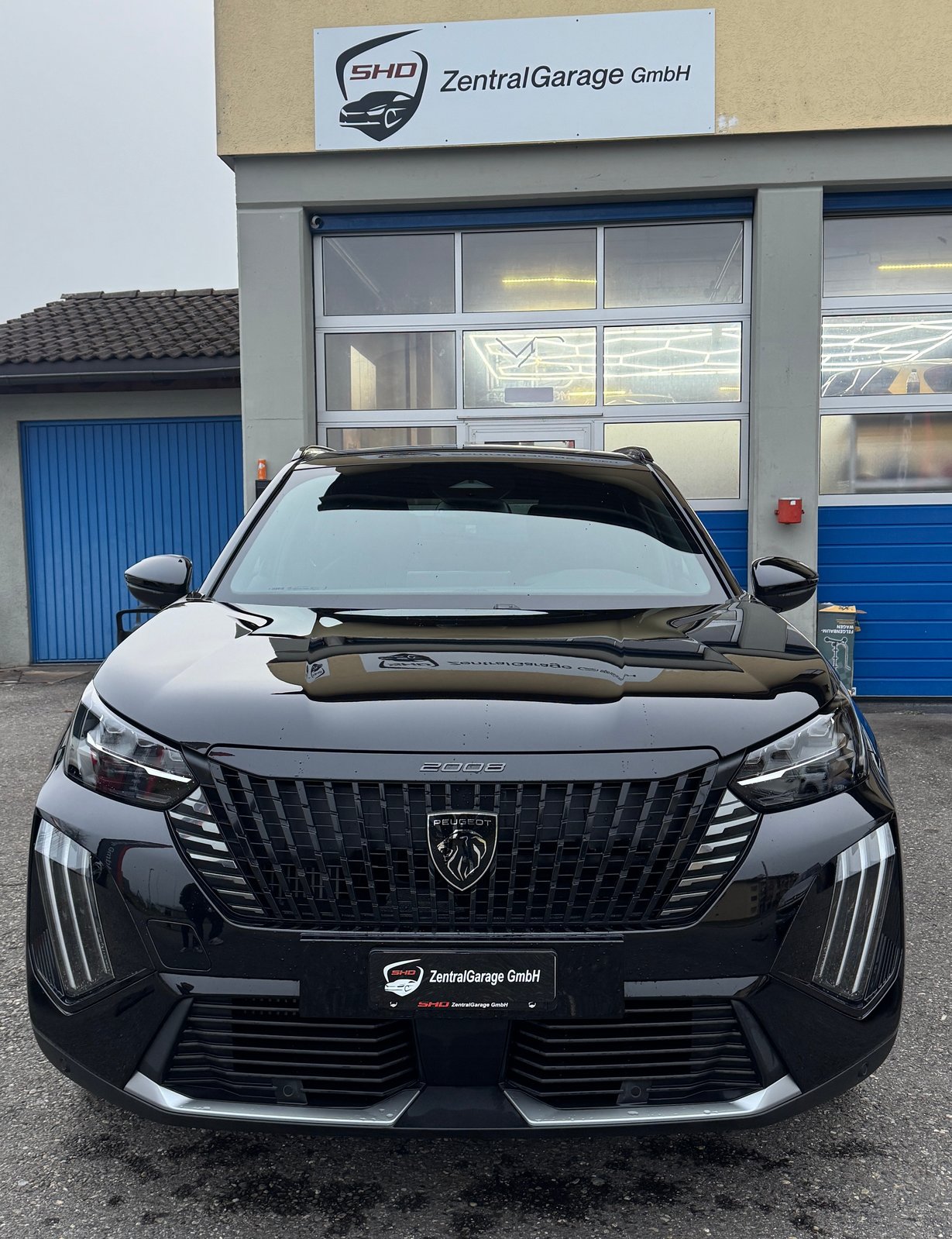PEUGEOT 2008 1.2 145 MHEV GT