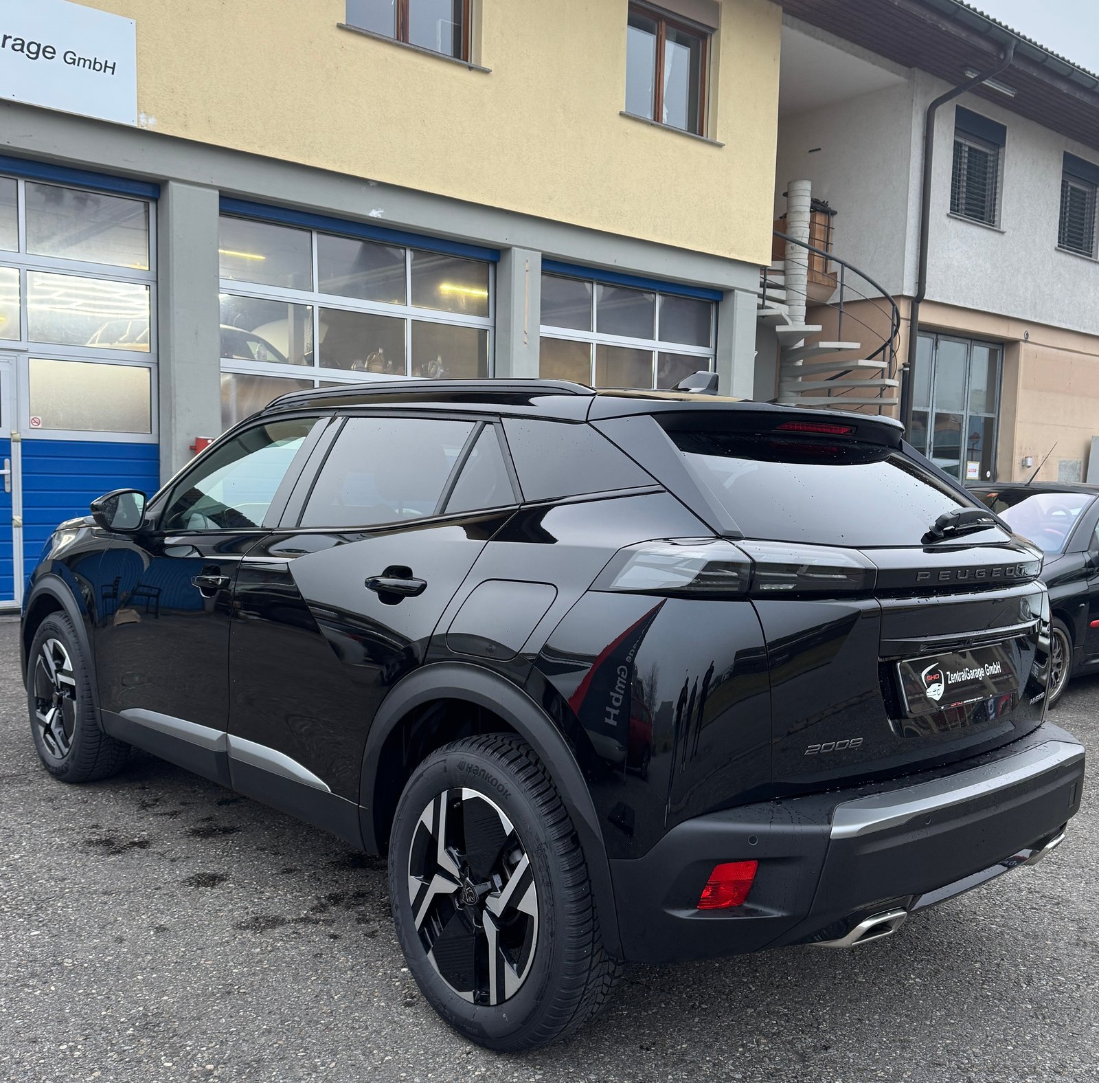 PEUGEOT 2008 1.2 145 MHEV GT, Mild-Hybrid Petrol/Electric, New car, Automatic - 6
