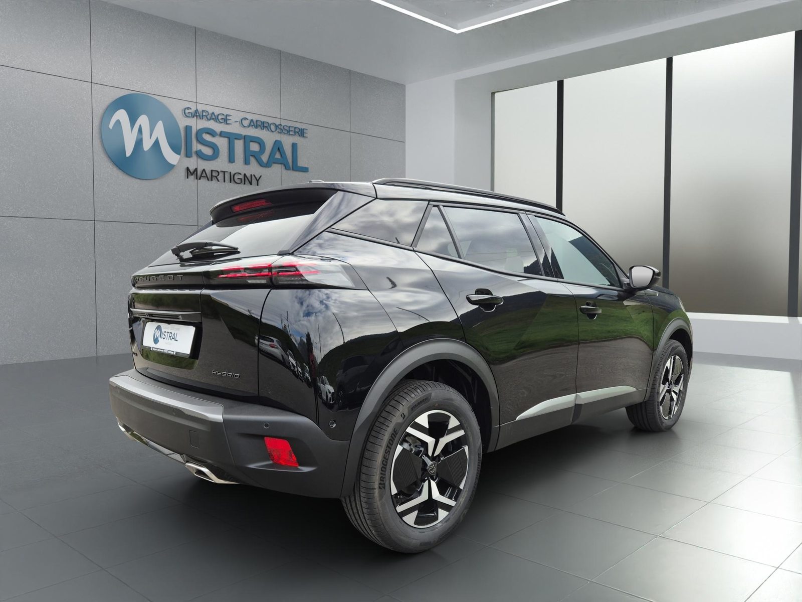 PEUGEOT 2008 1.2 Hybrid Allure Premium, Mild-Hybrid Petrol/Electric, New car, Automatic - 5