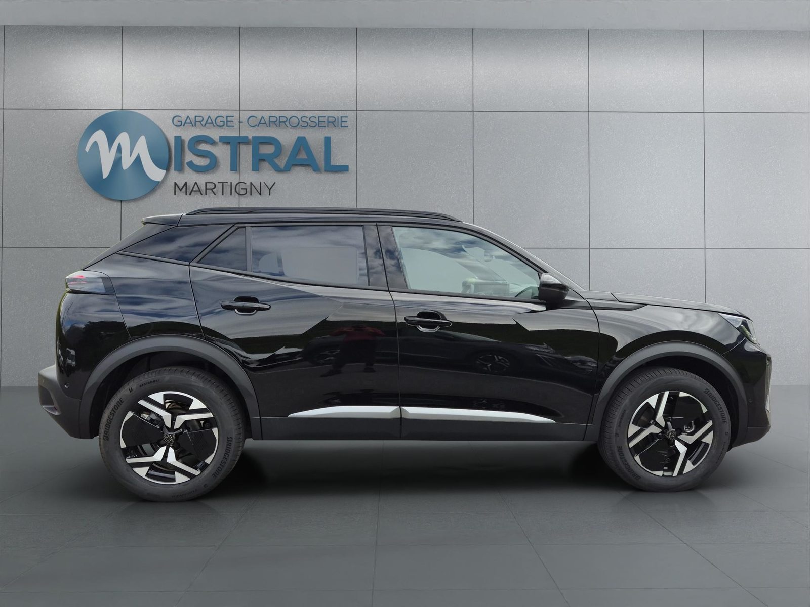 PEUGEOT 2008 1.2 Hybrid Allure Premium, Mild-Hybrid Petrol/Electric, New car, Automatic - 6