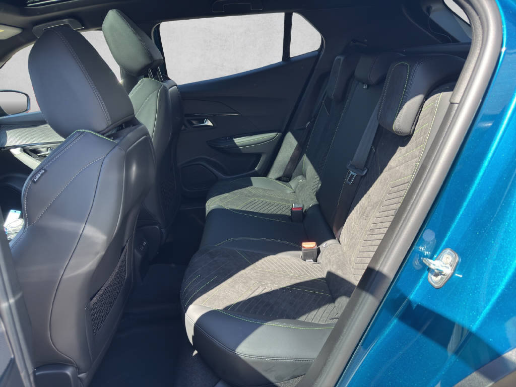 PEUGEOT 2008 1.2 Hybrid 145 GT, Hybride Léger Essence/Électricité, Voiture nouvelle, Automatique - 7
