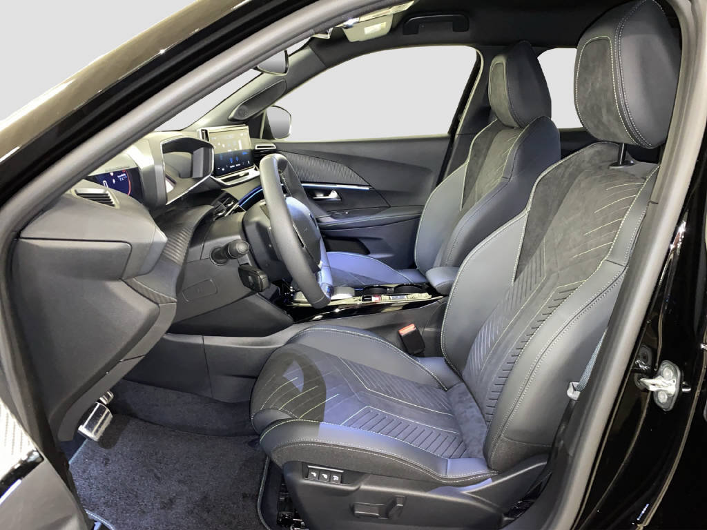 PEUGEOT 2008 1.2 Hybrid 145 GT, Hybride Léger Essence/Électricité, Voiture nouvelle, Automatique - 6