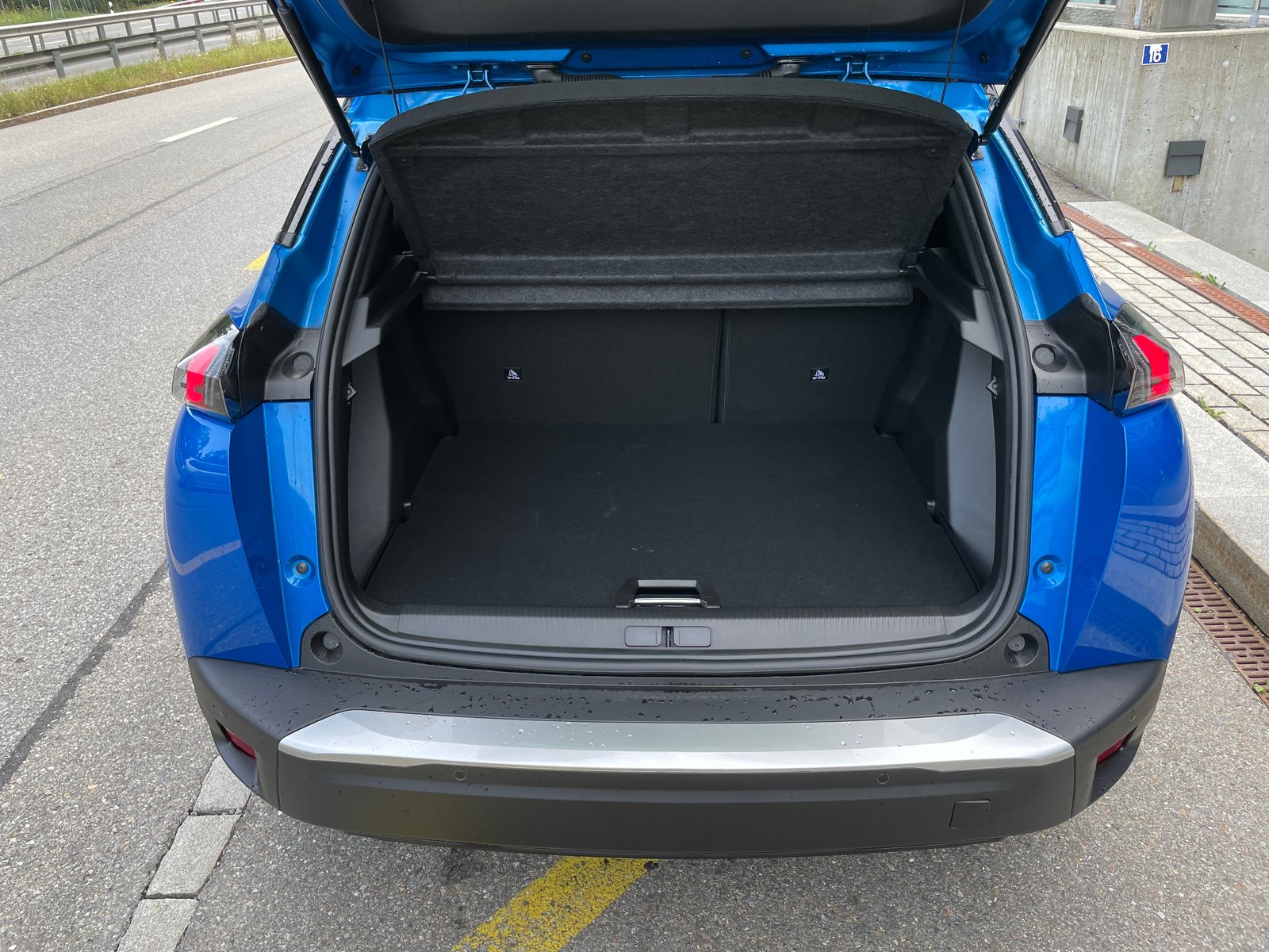 PEUGEOT 2008 e GT Pack, Électrique, Voiture nouvelle, Automatique - 7